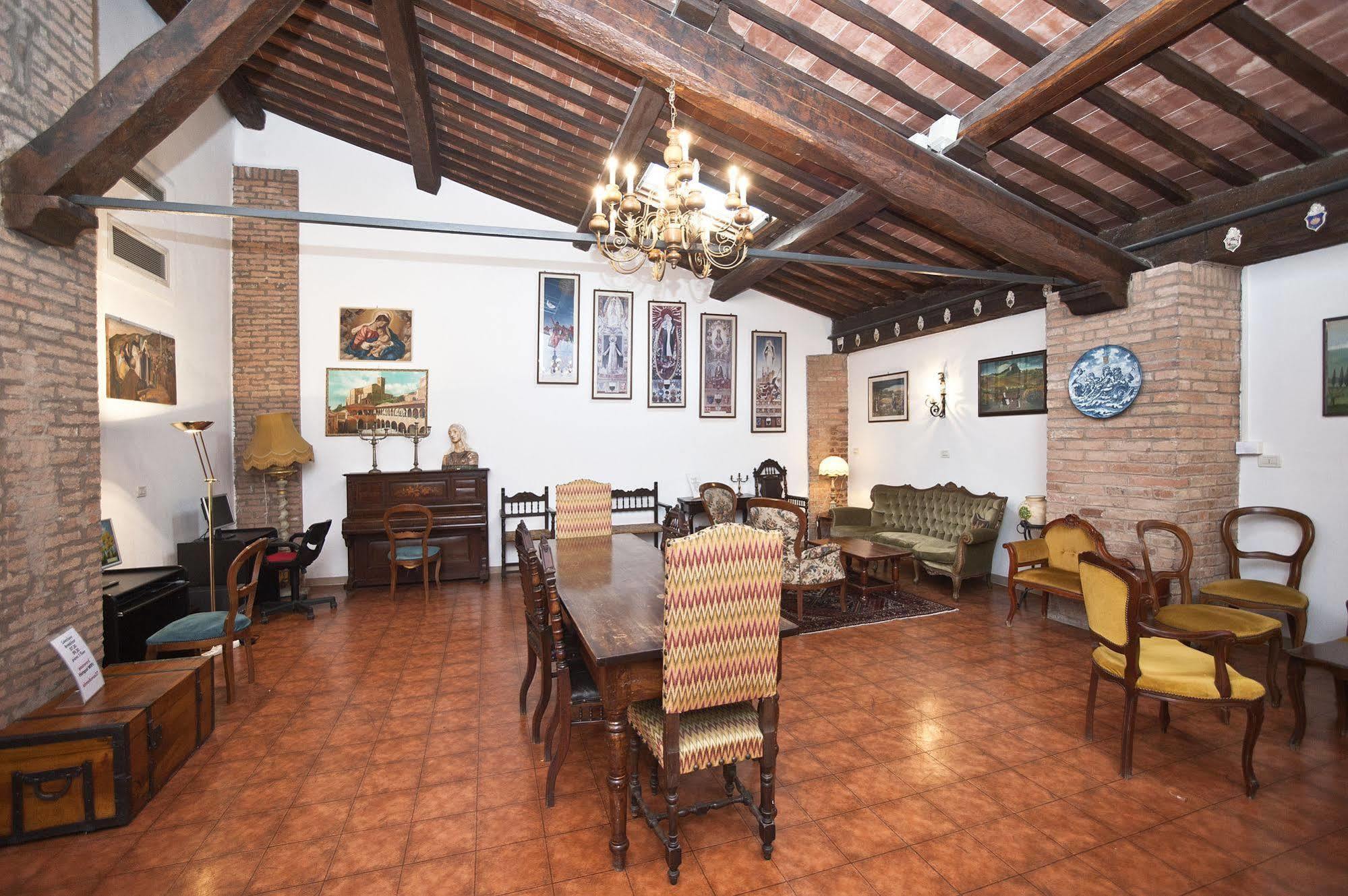 Hotel Alma Domus *