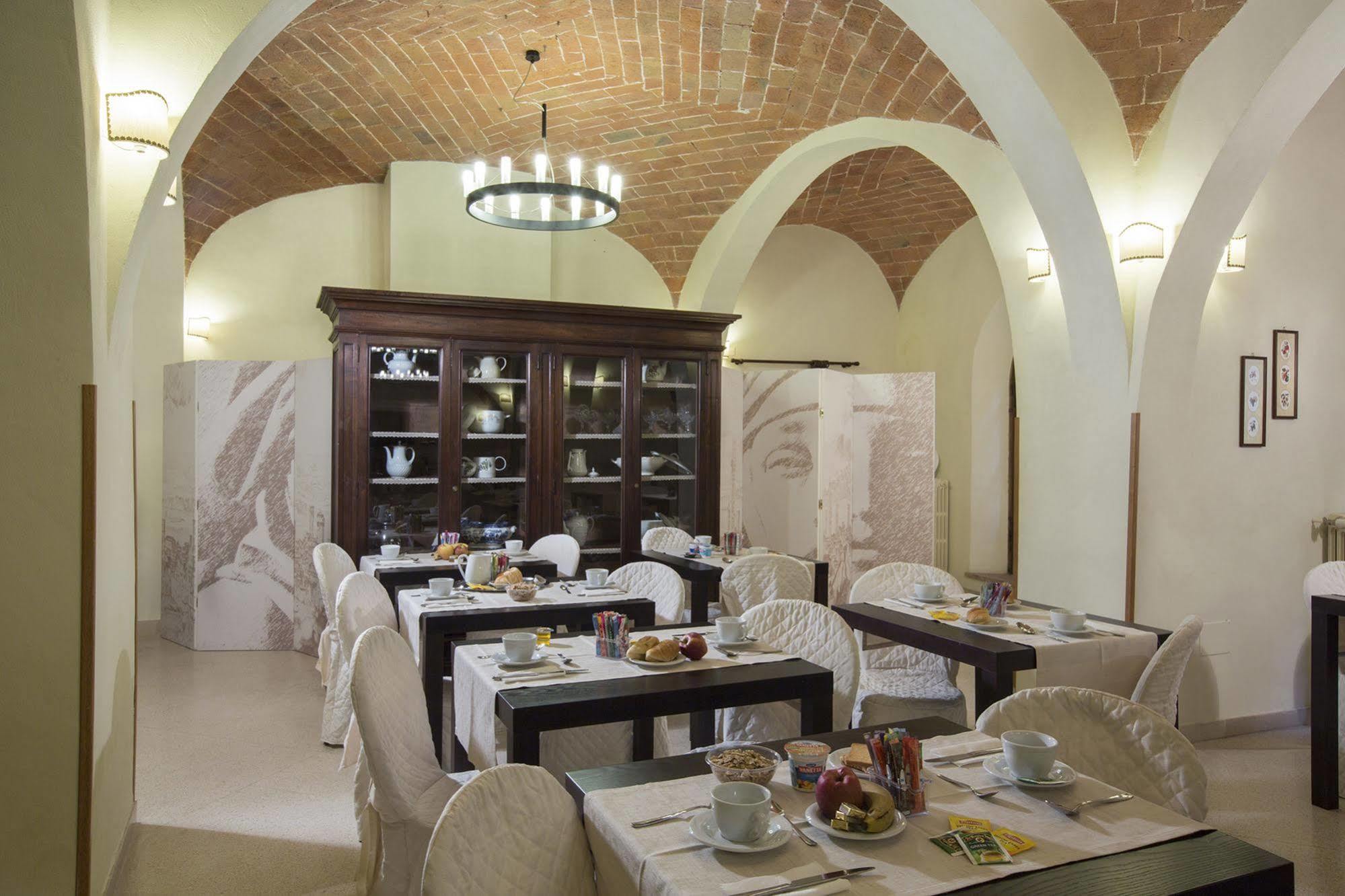 Hotel Alma Domus *